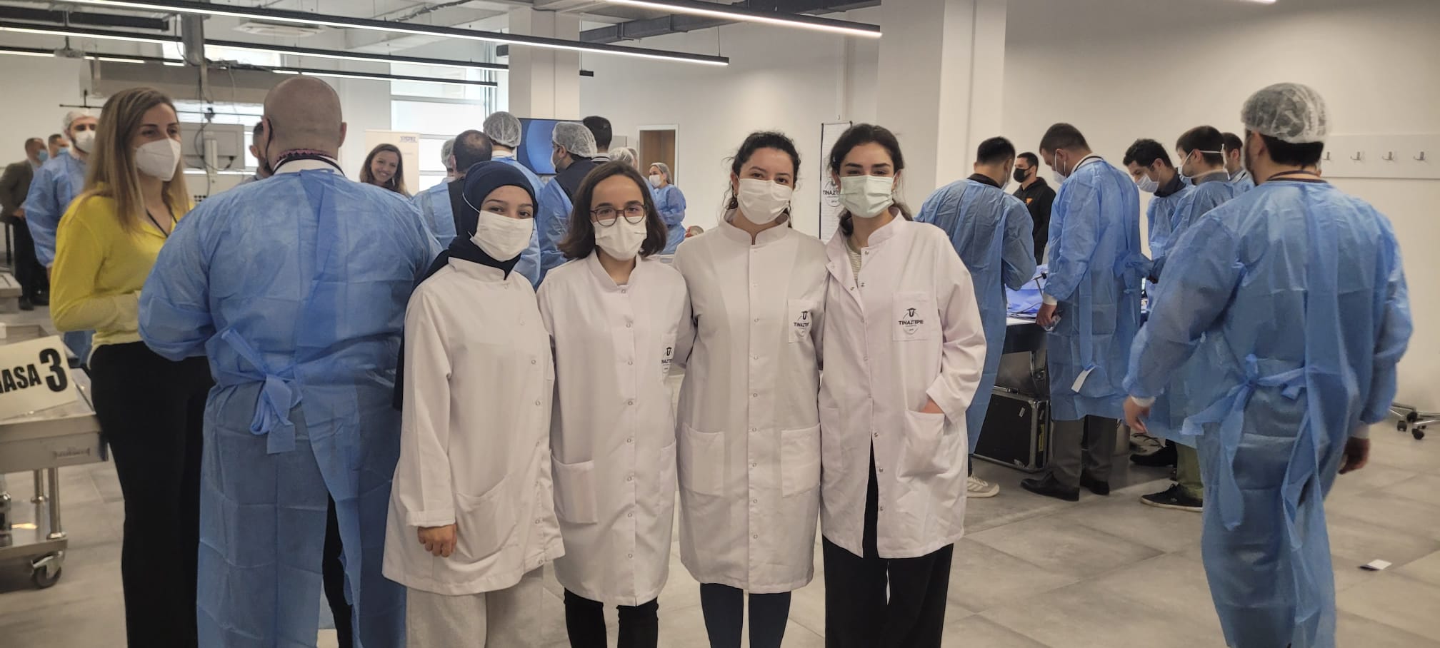   İzmir Tınaztepe Üniversitesinde Cerrahlar Anatomi Eğitiminde  Bir Araya Geldi